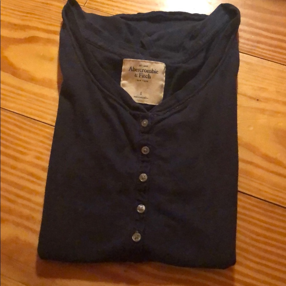 Blue shirt sleeve Henley